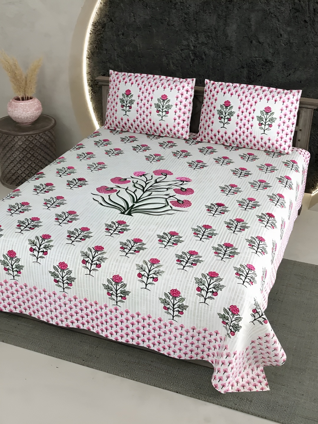 

LIVING ROOTS Pink & Grey Floral 300 TC King Bedsheet with 2 Pillow Covers