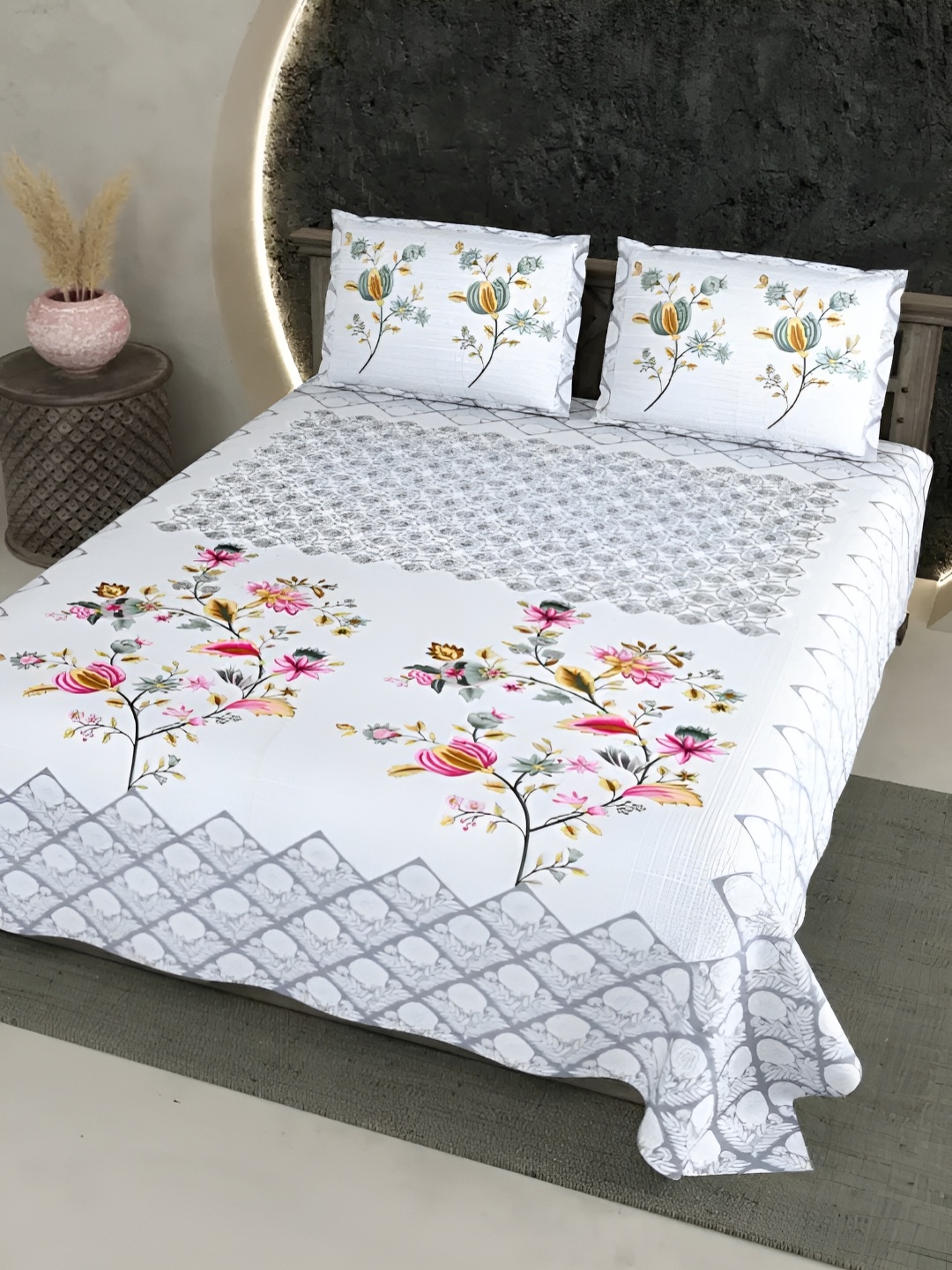 

LIVING ROOTS White & Red Floral Cotton 300 TC King Bedsheet with 2 Pillow Covers
