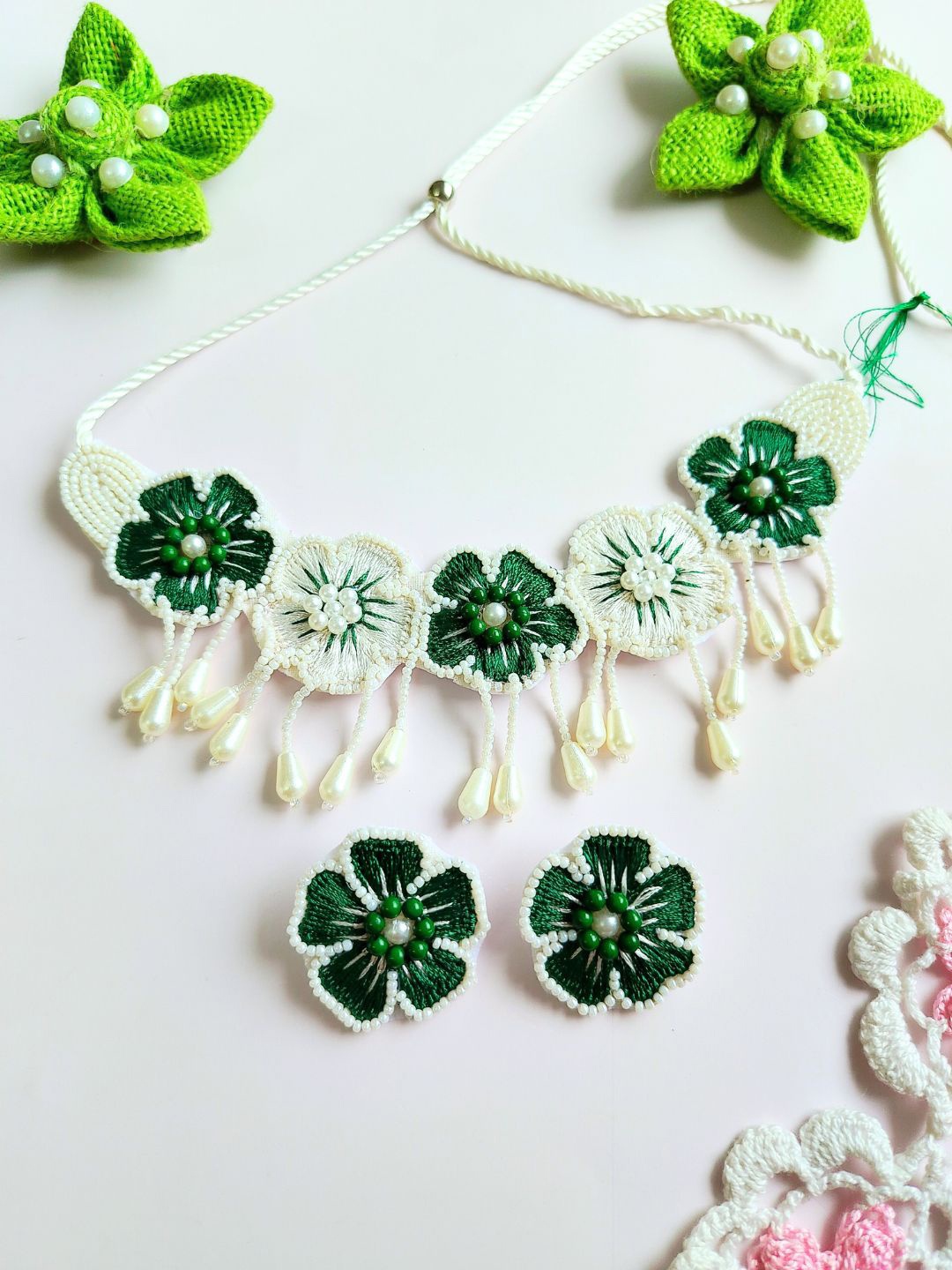 

DressBerry Gold-Plated Green Beaded Boho Floral Jewellery Set