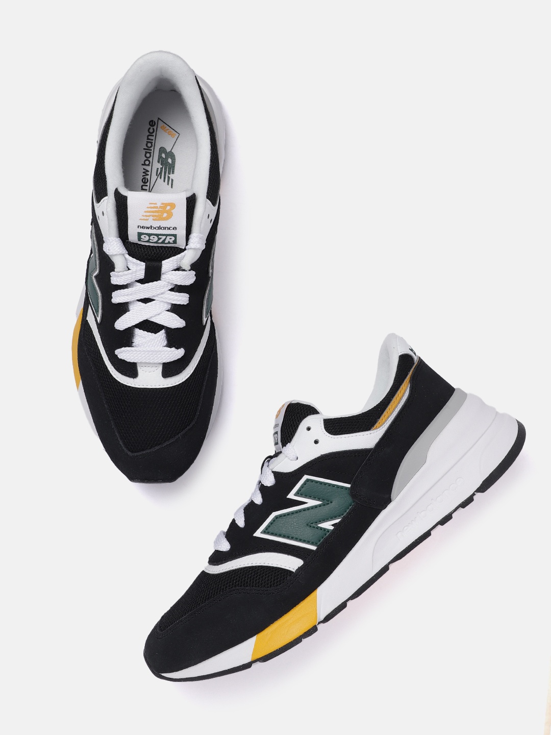 

New Balance Men Woven Design & Colourblocked 997R Sneakers, Black