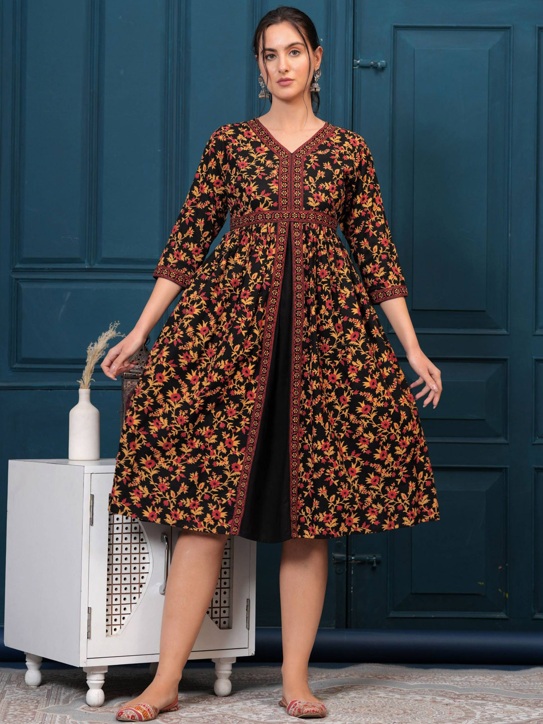 

KALINI Ethnic Motifs Printed Round Neck Cotton A-Line Kurta, Black