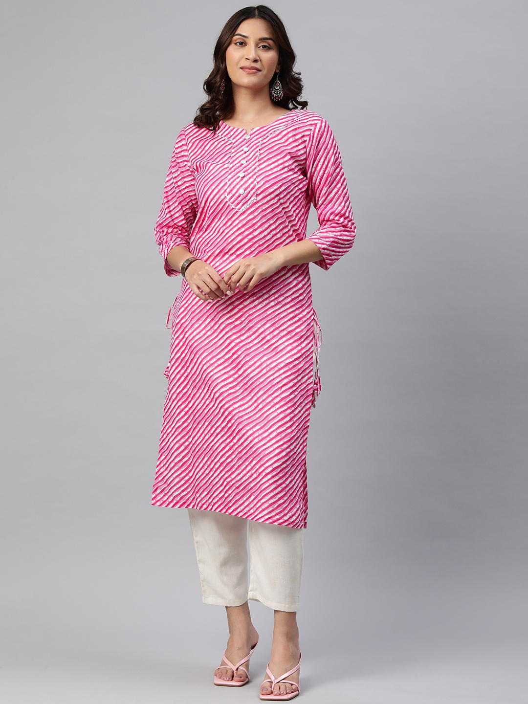 

One Femme Leheriya Printed Gotta Patti Pure Cotton Kurta, Pink