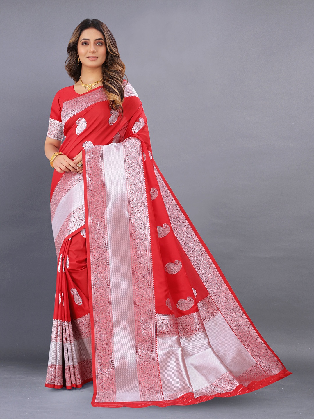 

DIVASTRI Ethnic Motifs Woven Design Zari Banarasi Saree, Red