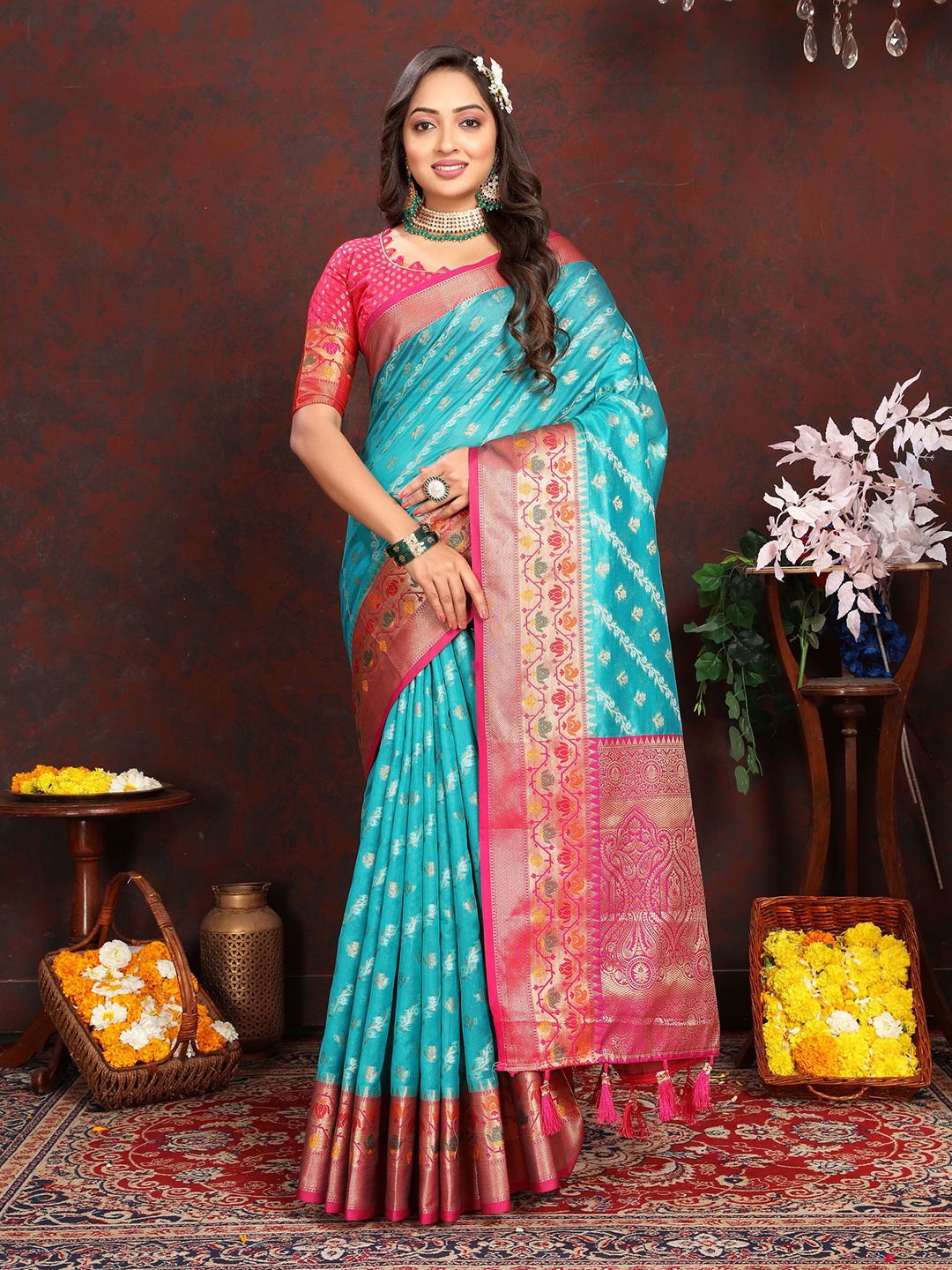 

DIVASTRI Ethnic Motifs Woven Design Zari Banarasi Saree, Blue