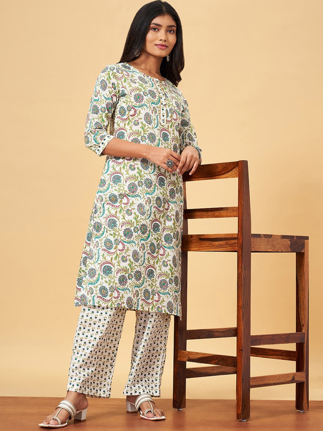 

YU by Pantaloons Floral Printed Gotta Patti Pure Cotton Straight Kurta with Trousers, White