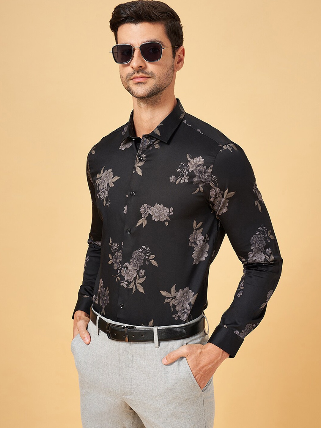 

BYFORD by Pantaloons Slim Fit Floral Printed Cotton Party Shirt, Black