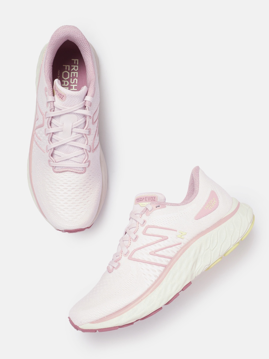 

New Balance Women EVOZ Woven Design Round-Toe Running Shoes with Brand Logo Detail, Pink