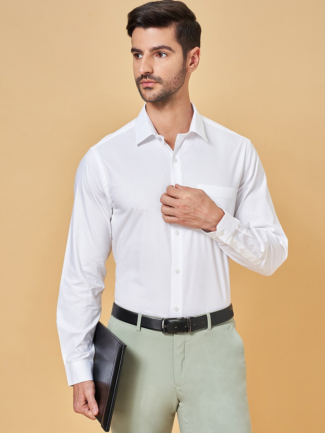 

Peregrine by Pantaloons Spread Collar Pure Cotton Formal Shirt, White