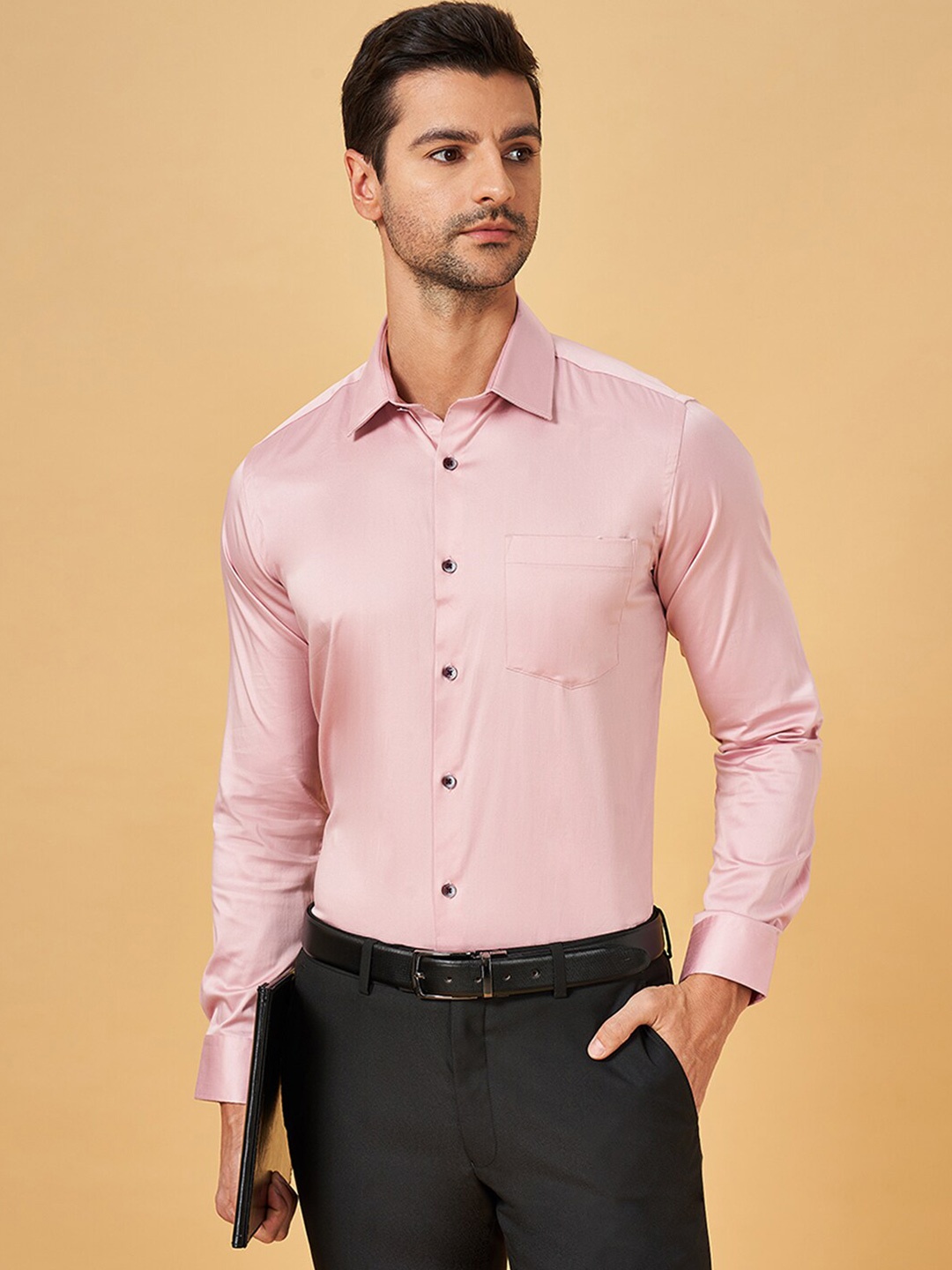 

Peregrine by Pantaloons Spread Collar Slim Fit Formal Shirt, Pink