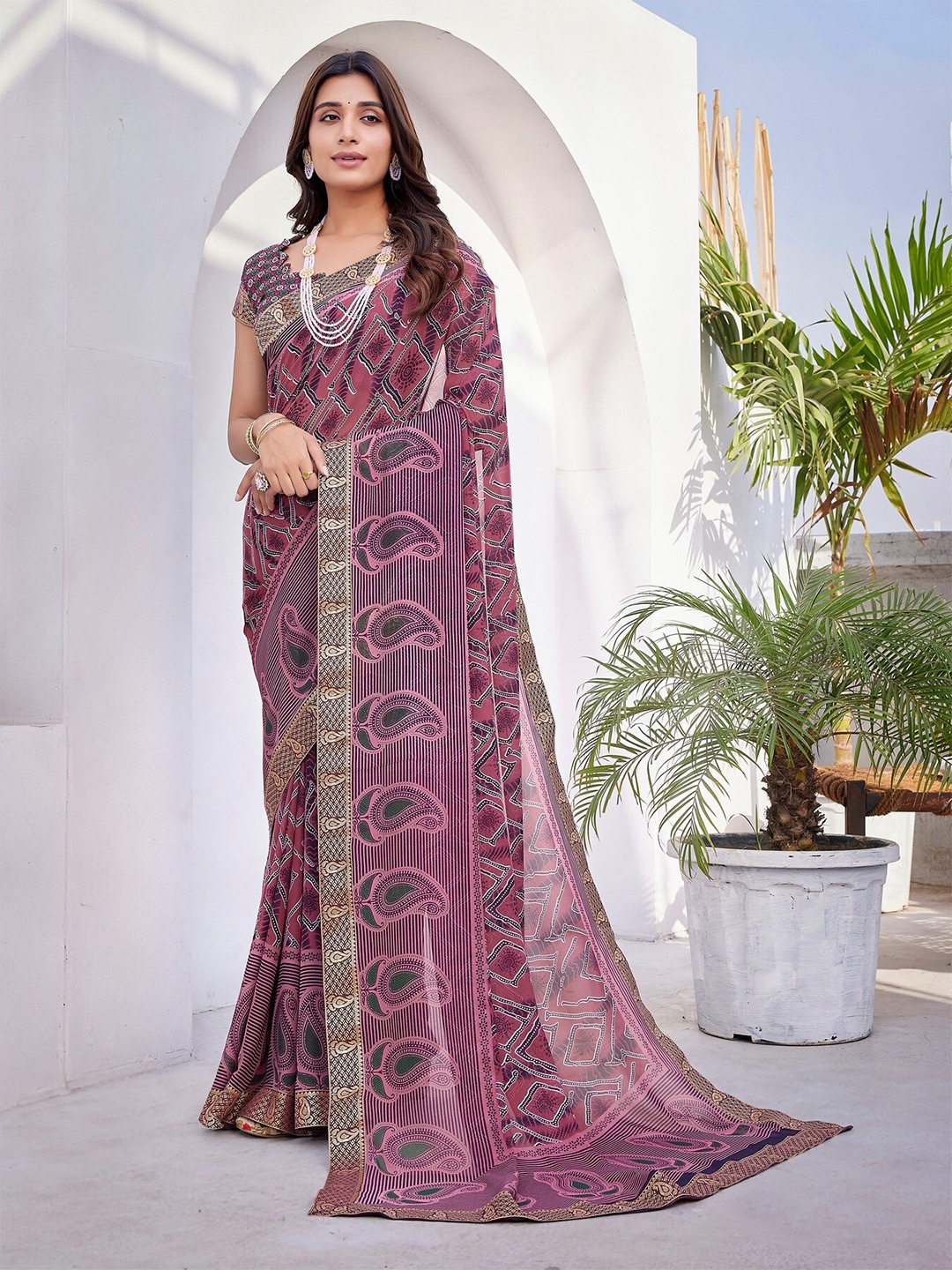 

KALINI Geometric Printed Zari Saree, Purple