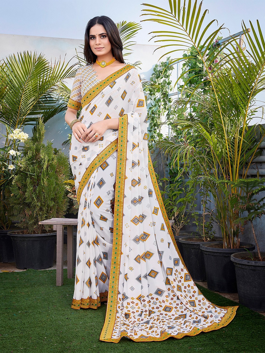 

KALINI Geometric Printed Leheriya Saree, White
