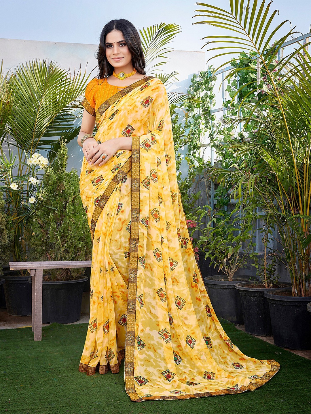

KALINI Floral Printed Zari Saree, Yellow