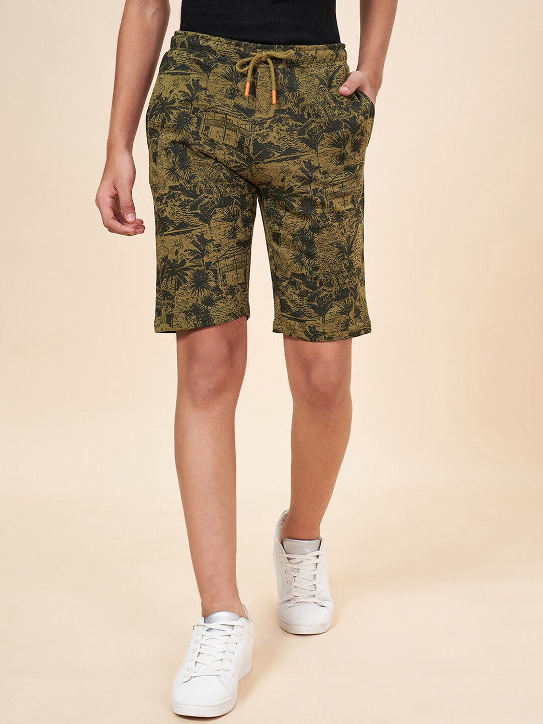 

Coolsters by Pantaloons Boys Graphic Printed Pure Cotton Shorts, Olive