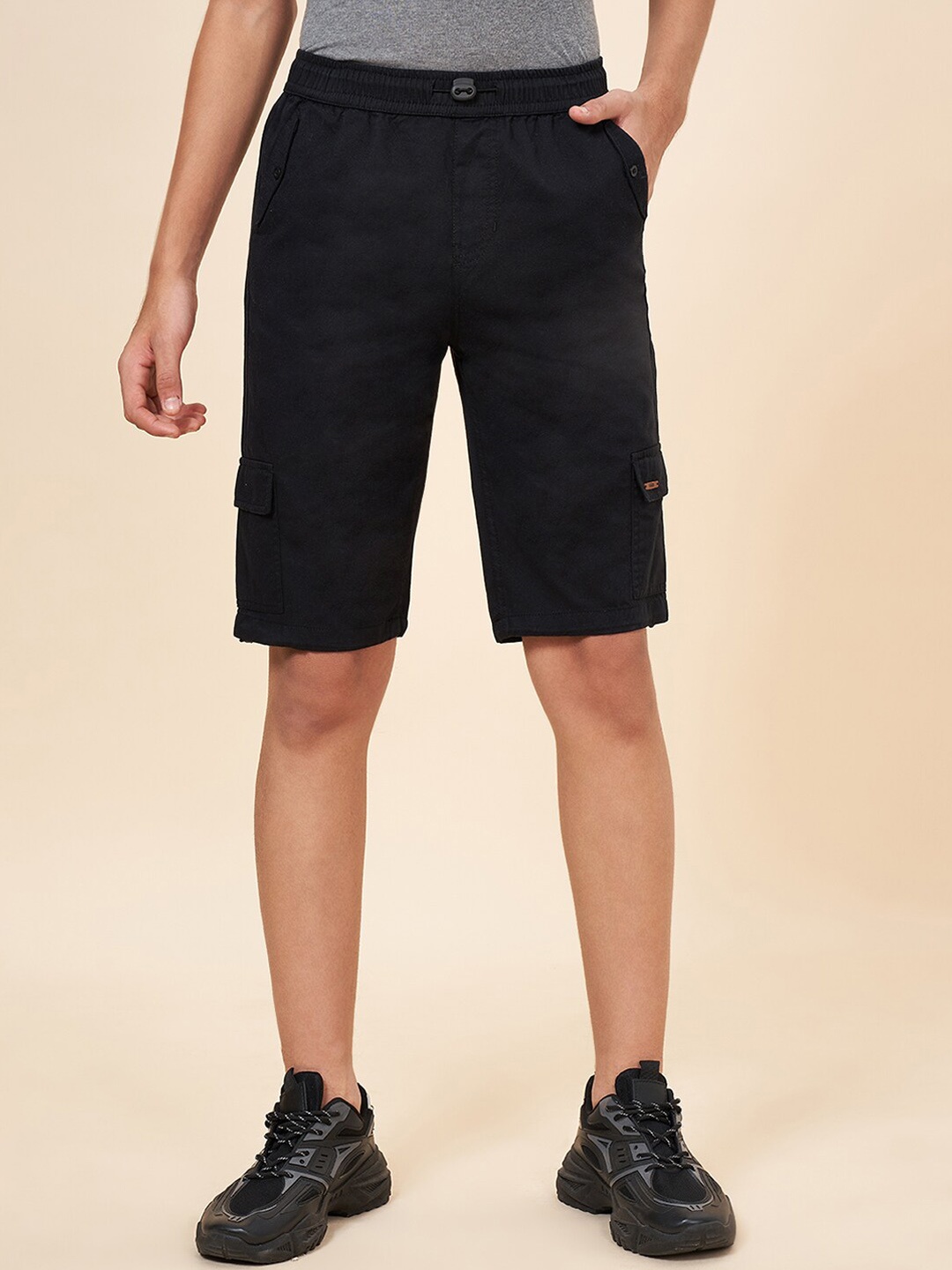 

Coolsters by Pantaloons Boys Mid Rise Cotton Cargo Shorts, Black