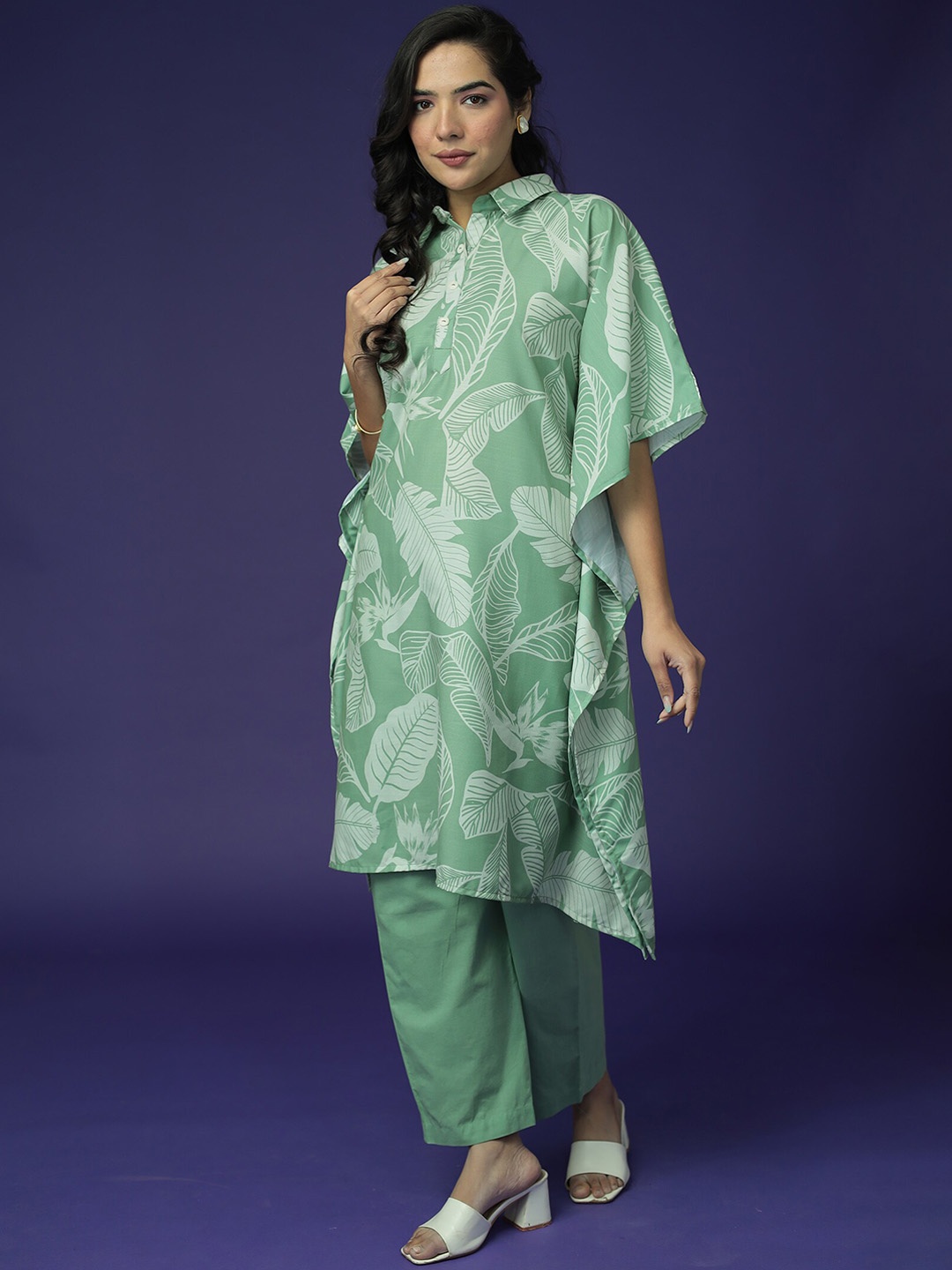 

ZARI Ethnic Motifs Printed Pure Cotton Kaftan Kurta With Trouser, Green