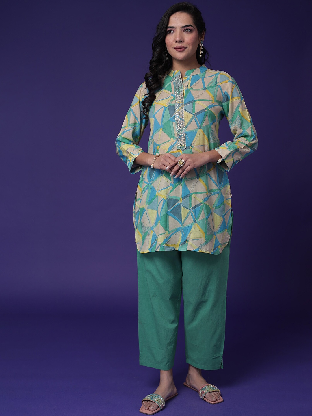 

ZARI Printed Regular Thread Work Pure Cotton Kurti With Palazzos, Blue
