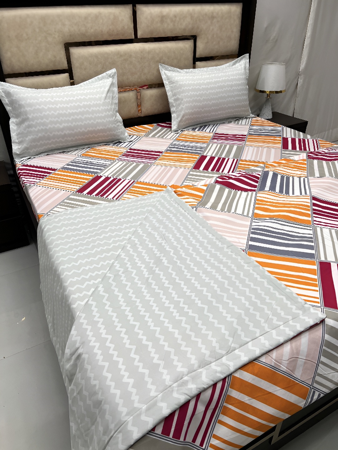 

Pure Decor White & Orange 4 Pcs Geometric Cotton Double King Superfine Bedding Set
