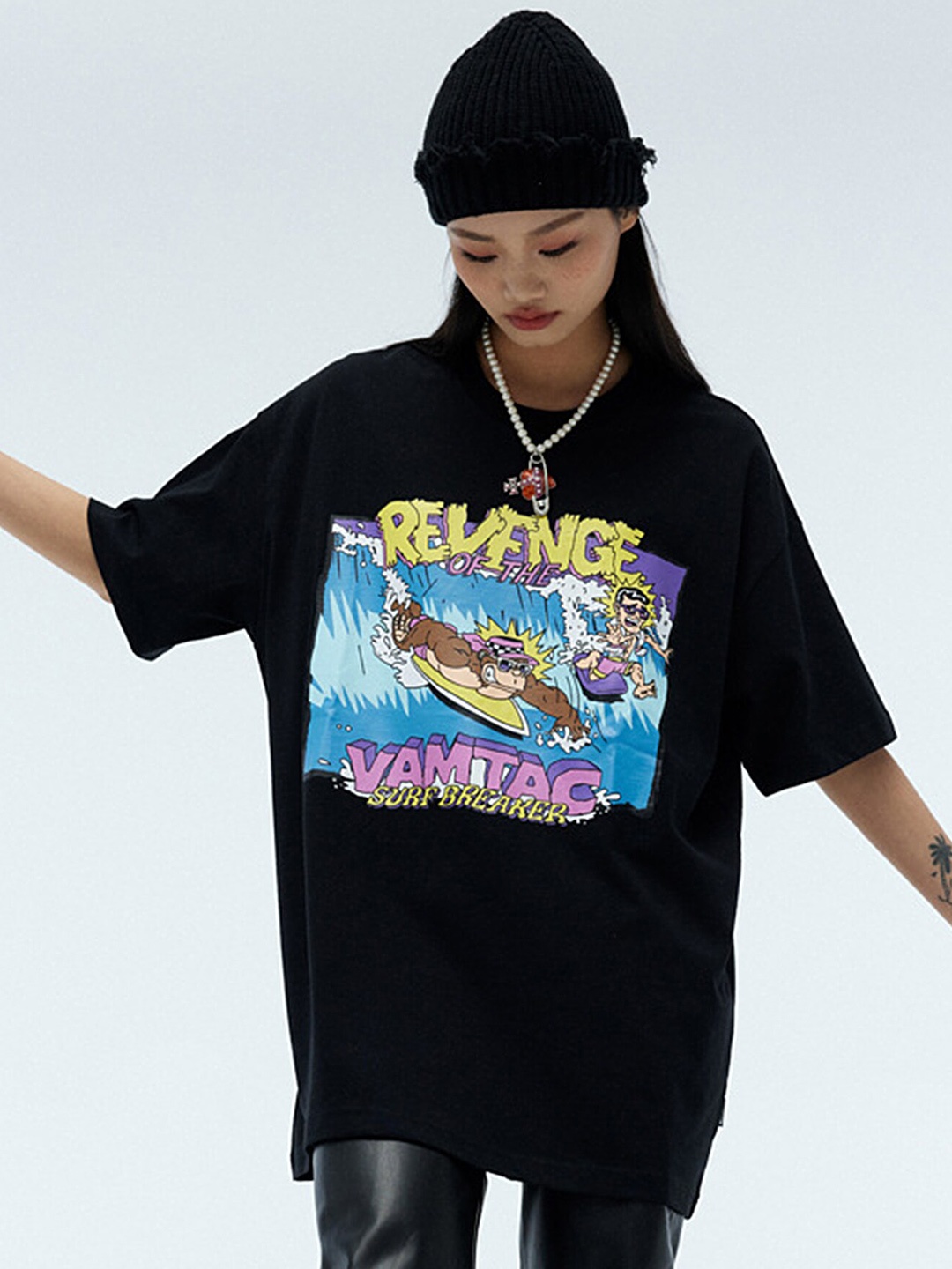

LULU & SKY Graphic Printed Round Neck Drop-Shoulder Sleeves Longline Boxy T-shirt, Black