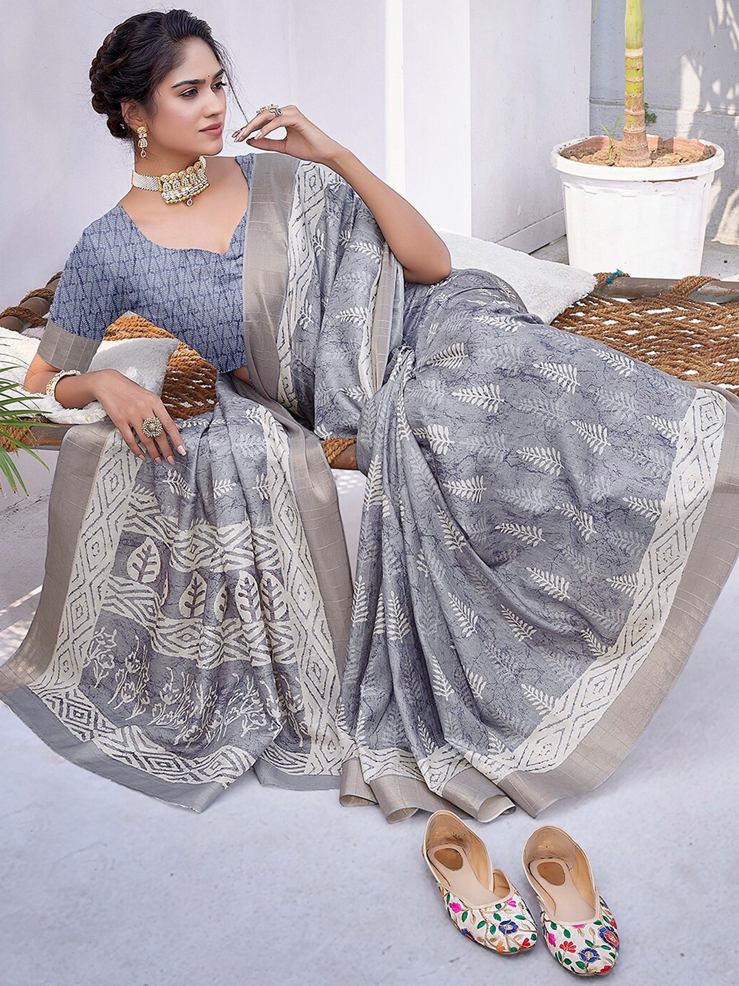

SANSKAR Ethnic Motifs Zari Silk Cotton Saree, Grey