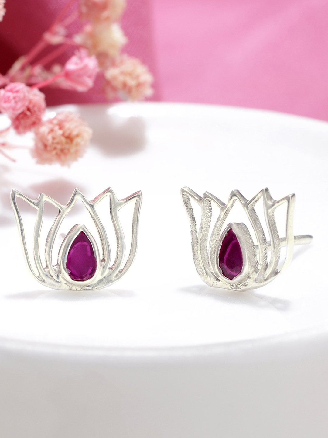 

Unniyarcha 92.5 Silver Floral Kundan Studs