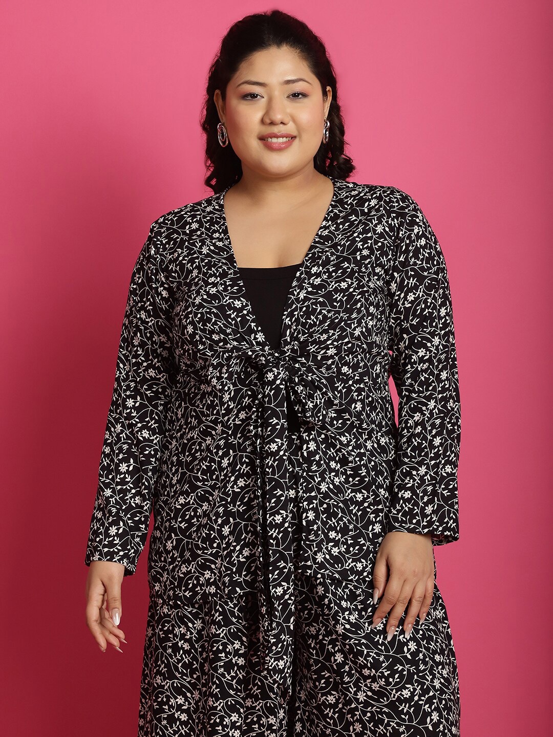 

theRebelinme Plus Size Floral Printed Tie-Up Shrug, Black
