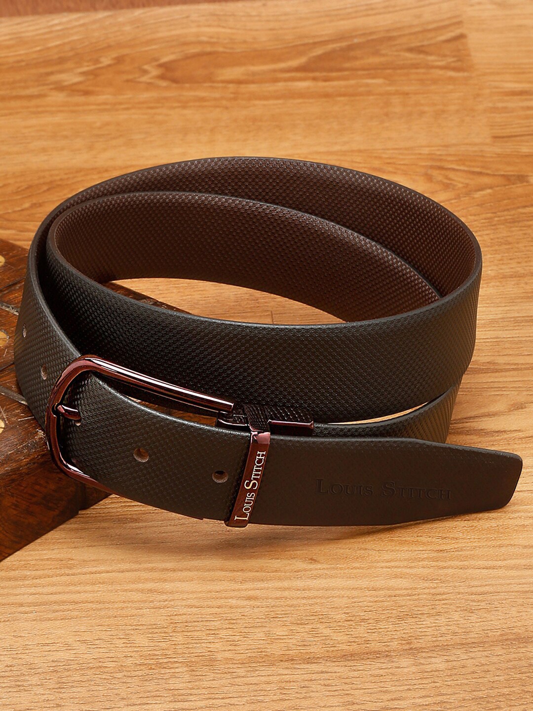 

LOUIS STITCH Men Textured Leather Reversible Formal Belt, Black
