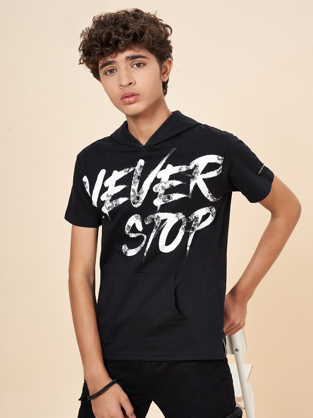 

Coolsters by Pantaloons Boys Typography Printed Hood Regular Fit T-shirt, Black