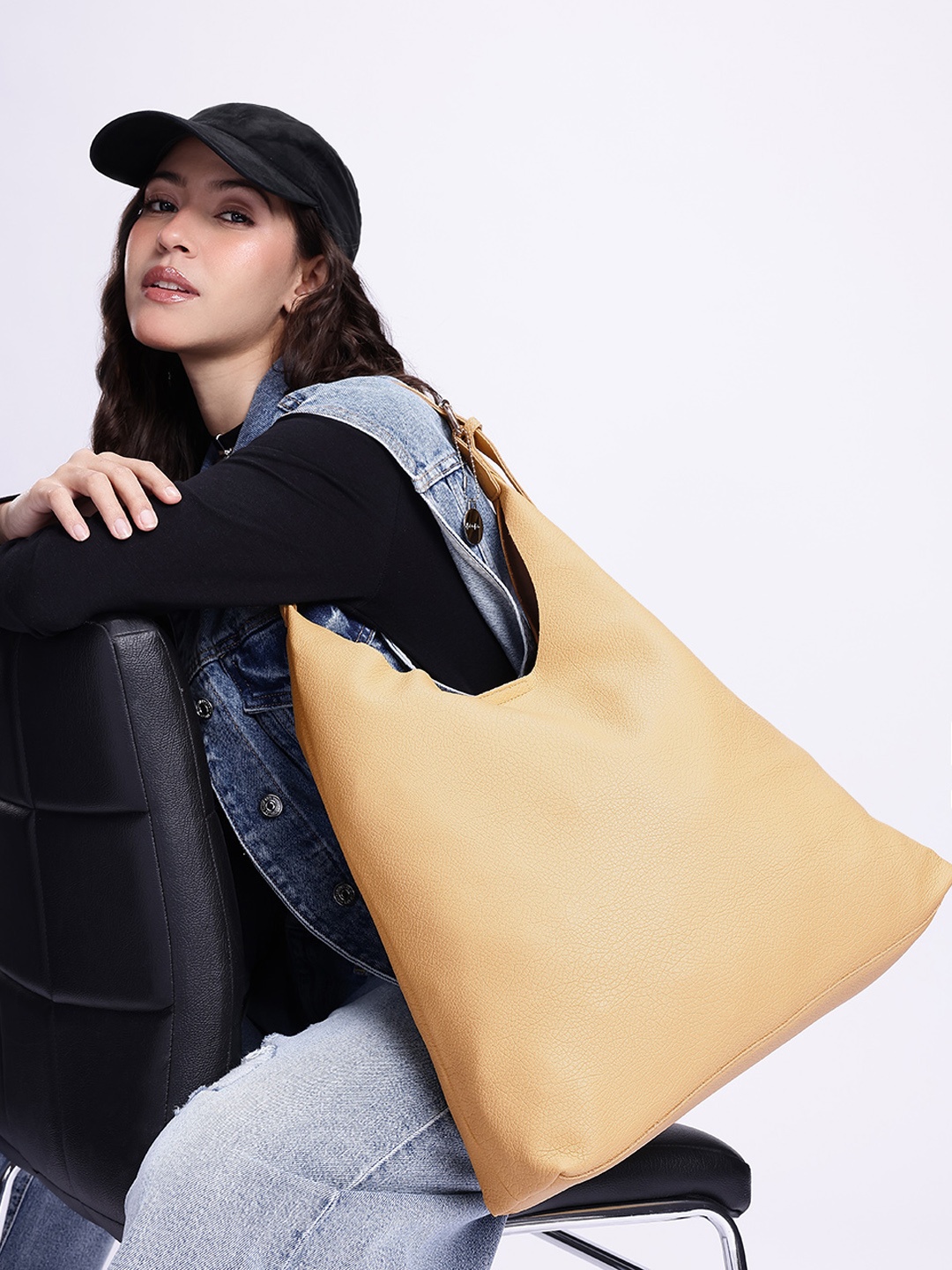 

Mast & Harbour Structured Hobo Bag with Pouch, Beige