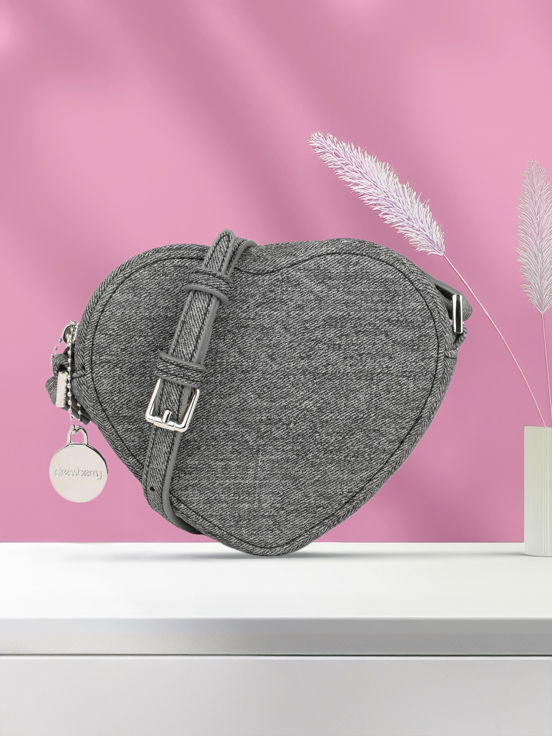 

DressBerry Structured Sling Bag, Grey