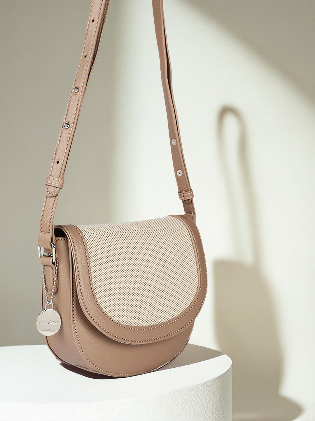 

Mast & Harbour Structured Shoulder Bag, Beige