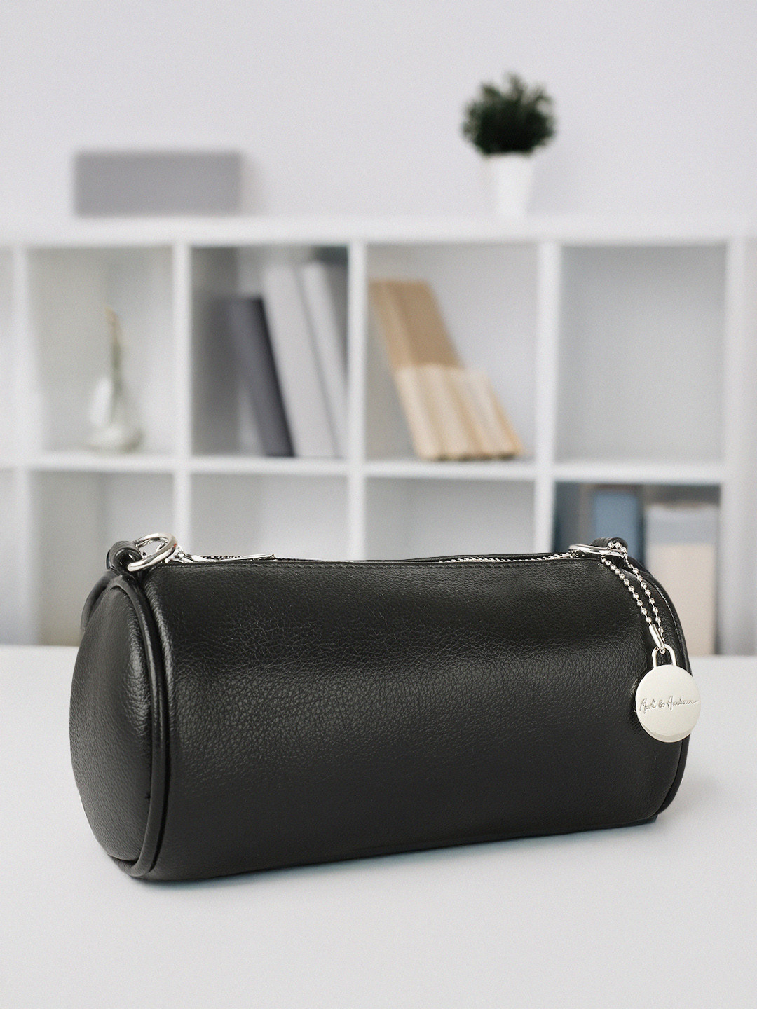 

Mast & Harbour Structured Sling Bag, Black