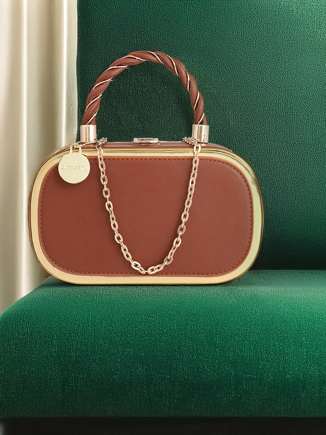 

DressBerry Handheld Baguette Bag, Brown