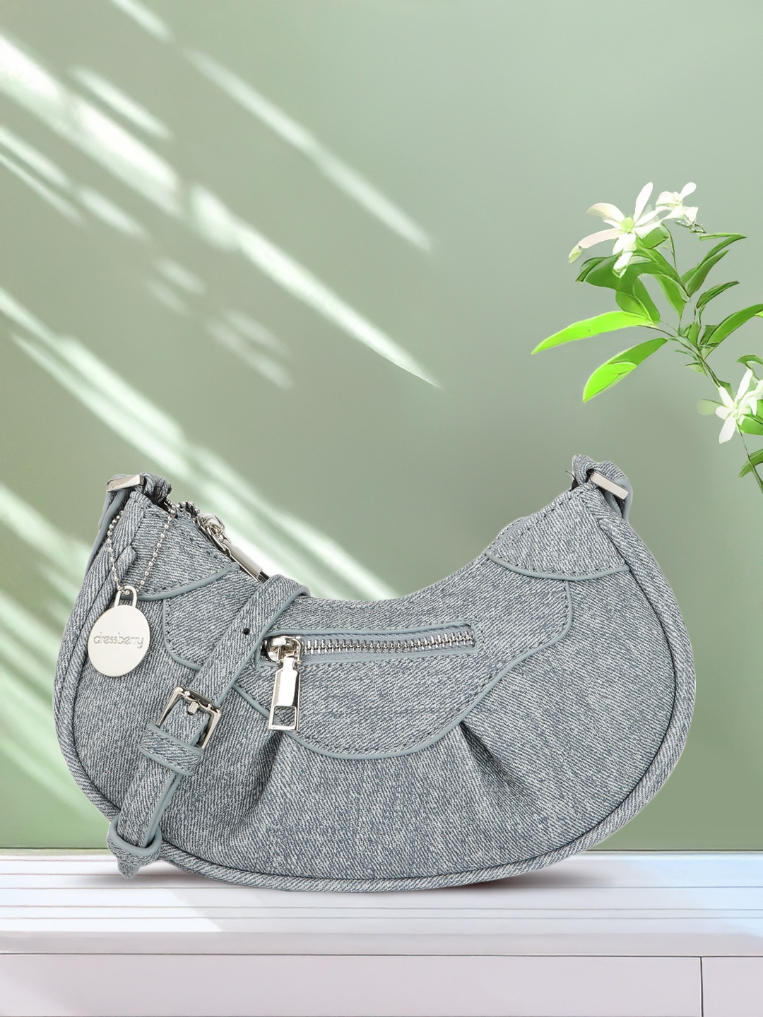 

DressBerry Structured Sling Bag, Grey