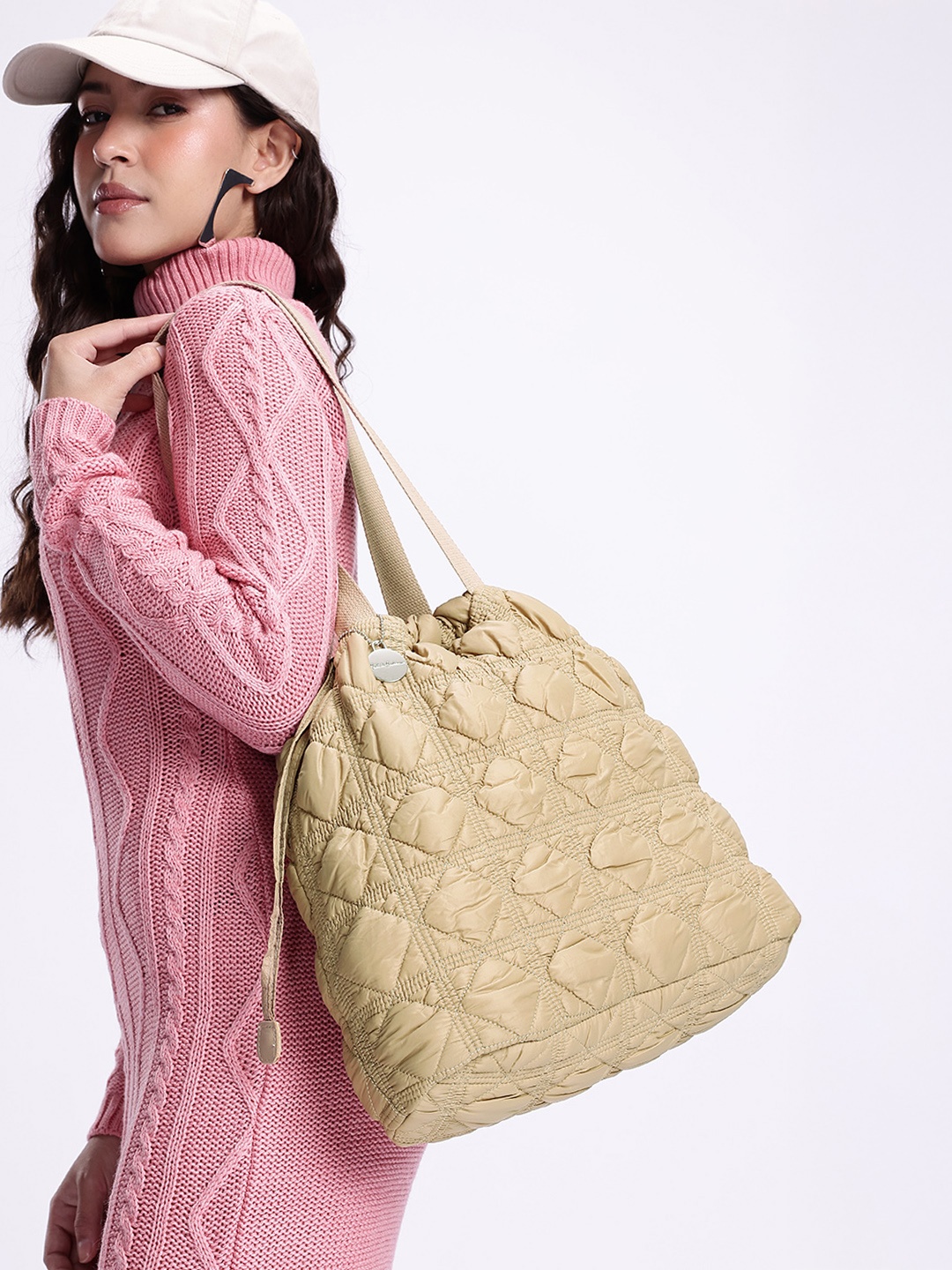 

Mast & Harbour Bucket Quilted Shoulder Bag, Khaki