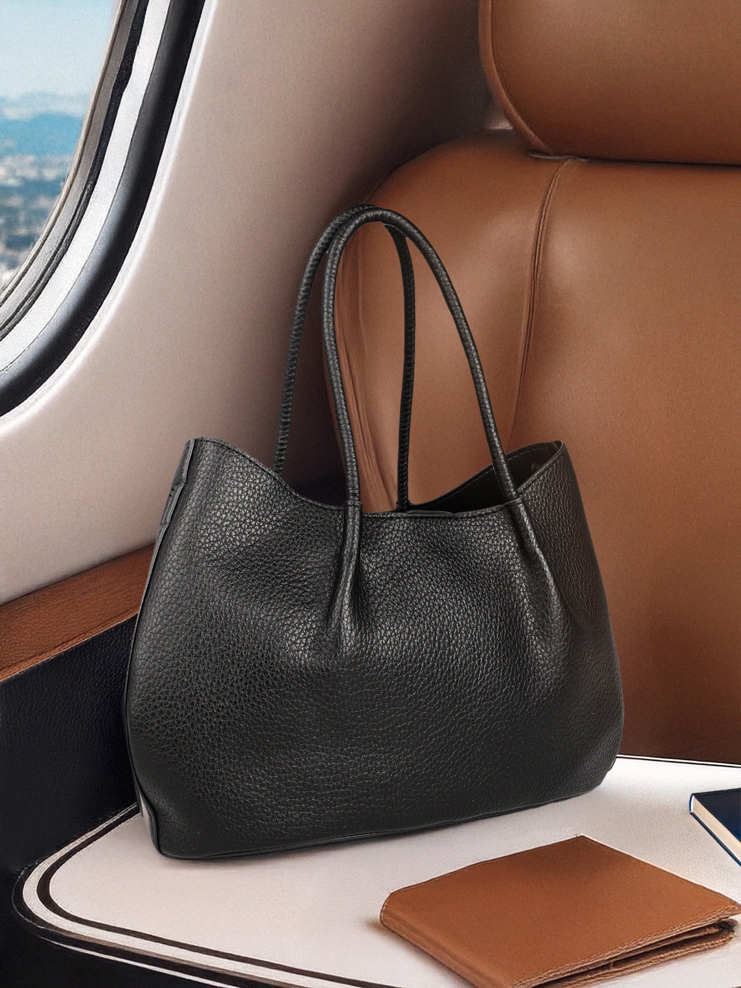 

Mast & Harbour Structured Handheld Bag with Pouch, Black