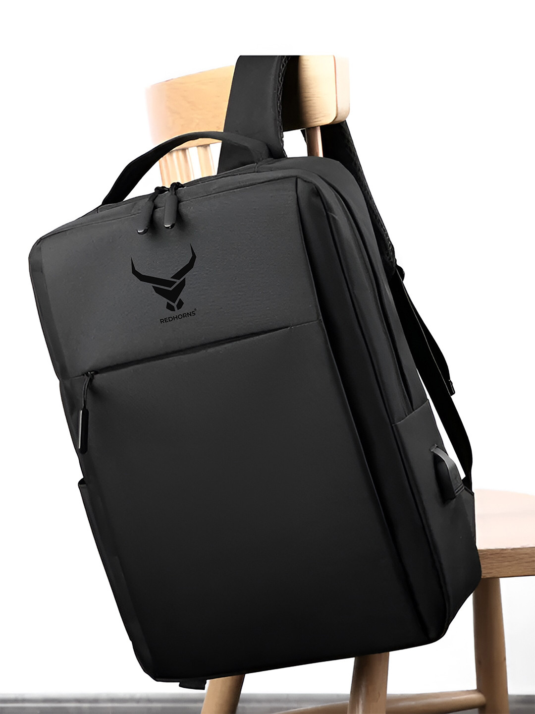 

REDHORNS Unisex Backpack With USB Charging Port, Black