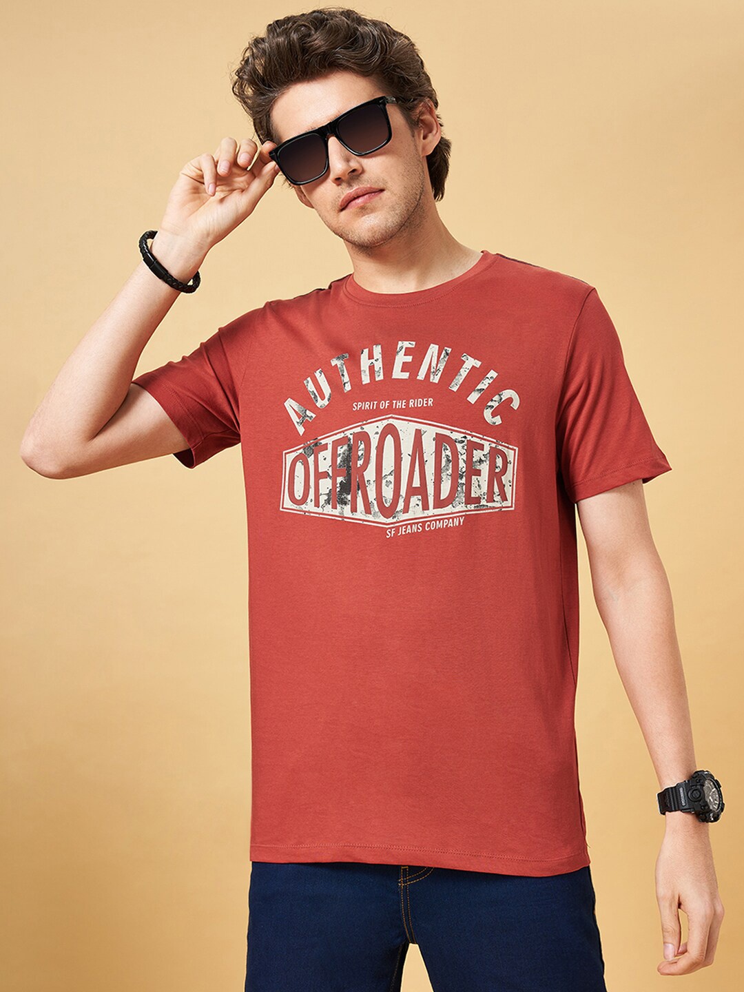 

SF JEANS by Pantaloons Typography Printed Pure Cotton Slim Fit T-shirt, Rust
