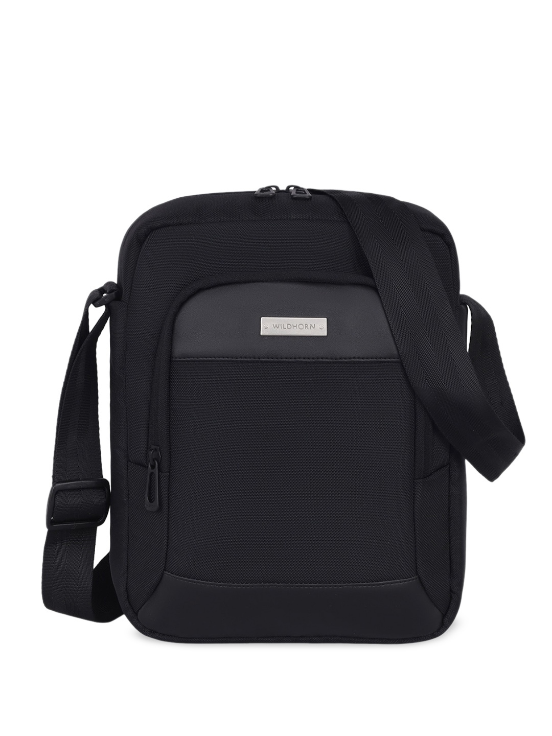 

WildHorn Structured Sling Bag, Black
