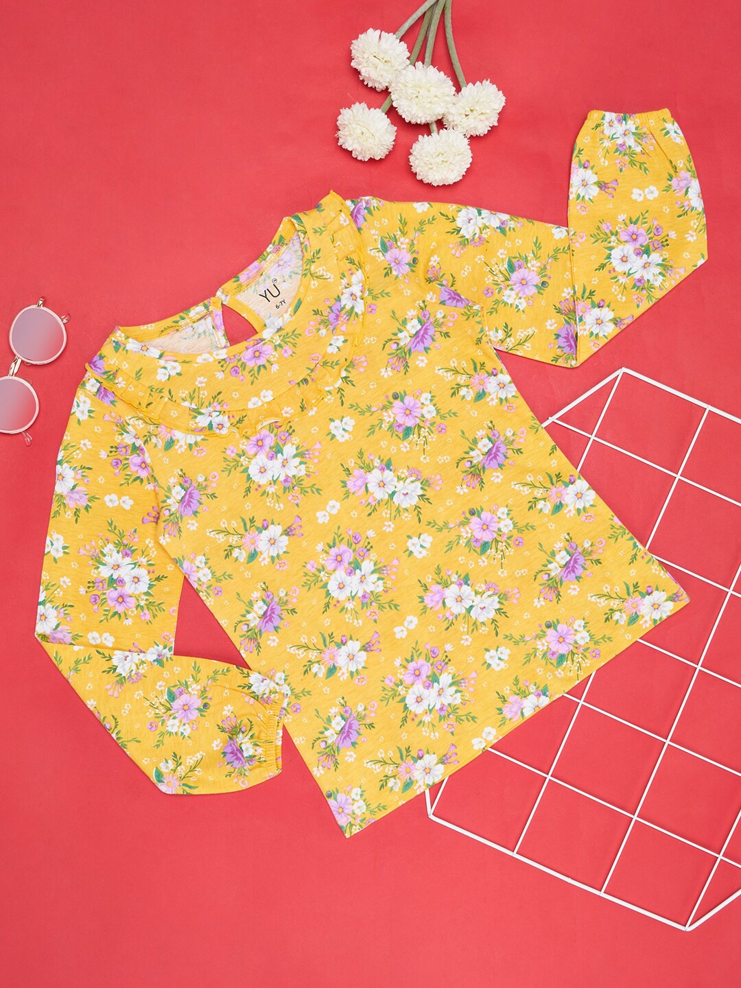 

YU by Pantaloons Girls Floral Printed Round Neck Long Sleeves Regular Fit T-shirt, Yellow