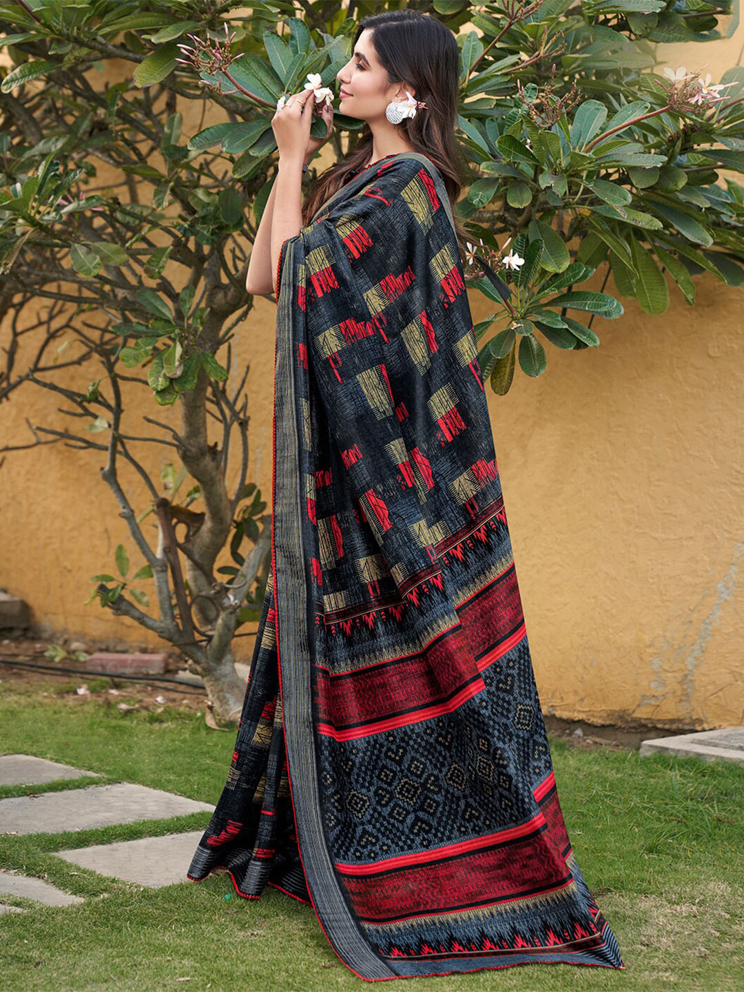 

SANSKAR Printed Zari Cotton Saree, Black