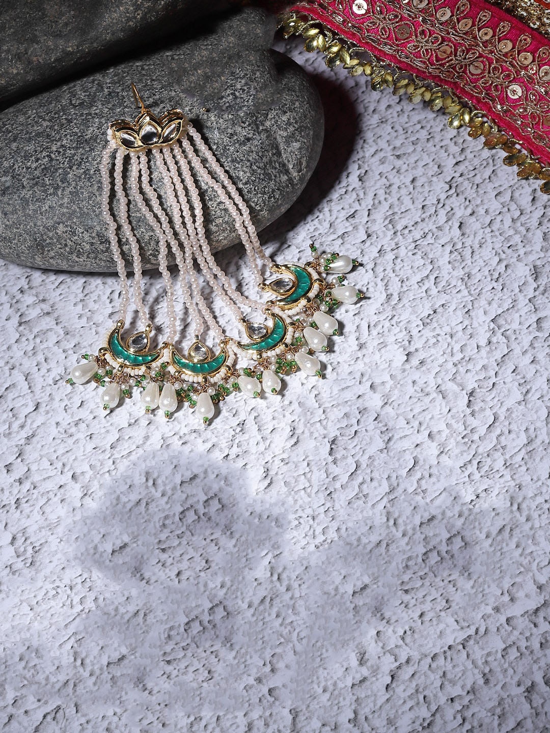 

DUGRISTYLE Gold-Plated Kundan Studded Jhumar Passa Head Jewellery