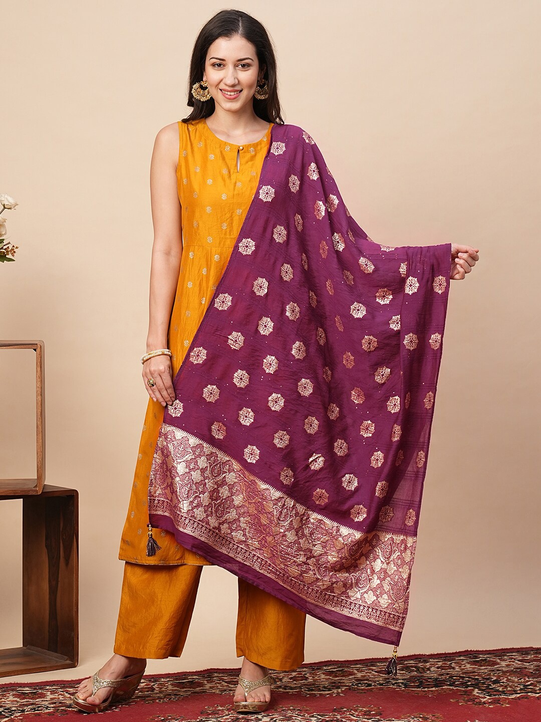 

Globus Purple Ethnic Motifs Woven Design Dupatta