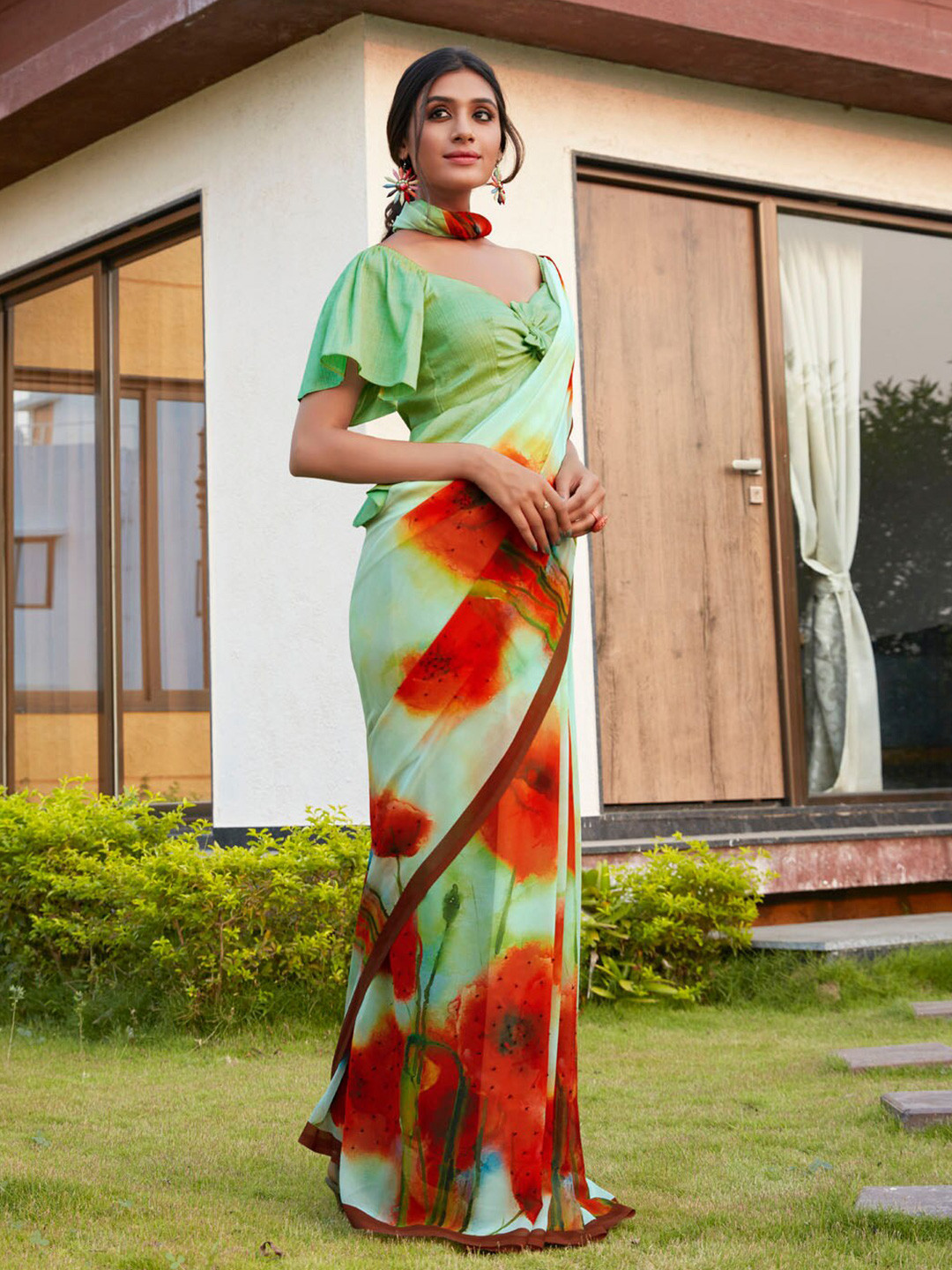 

KALINI Floral Printed Beads Saree, Green