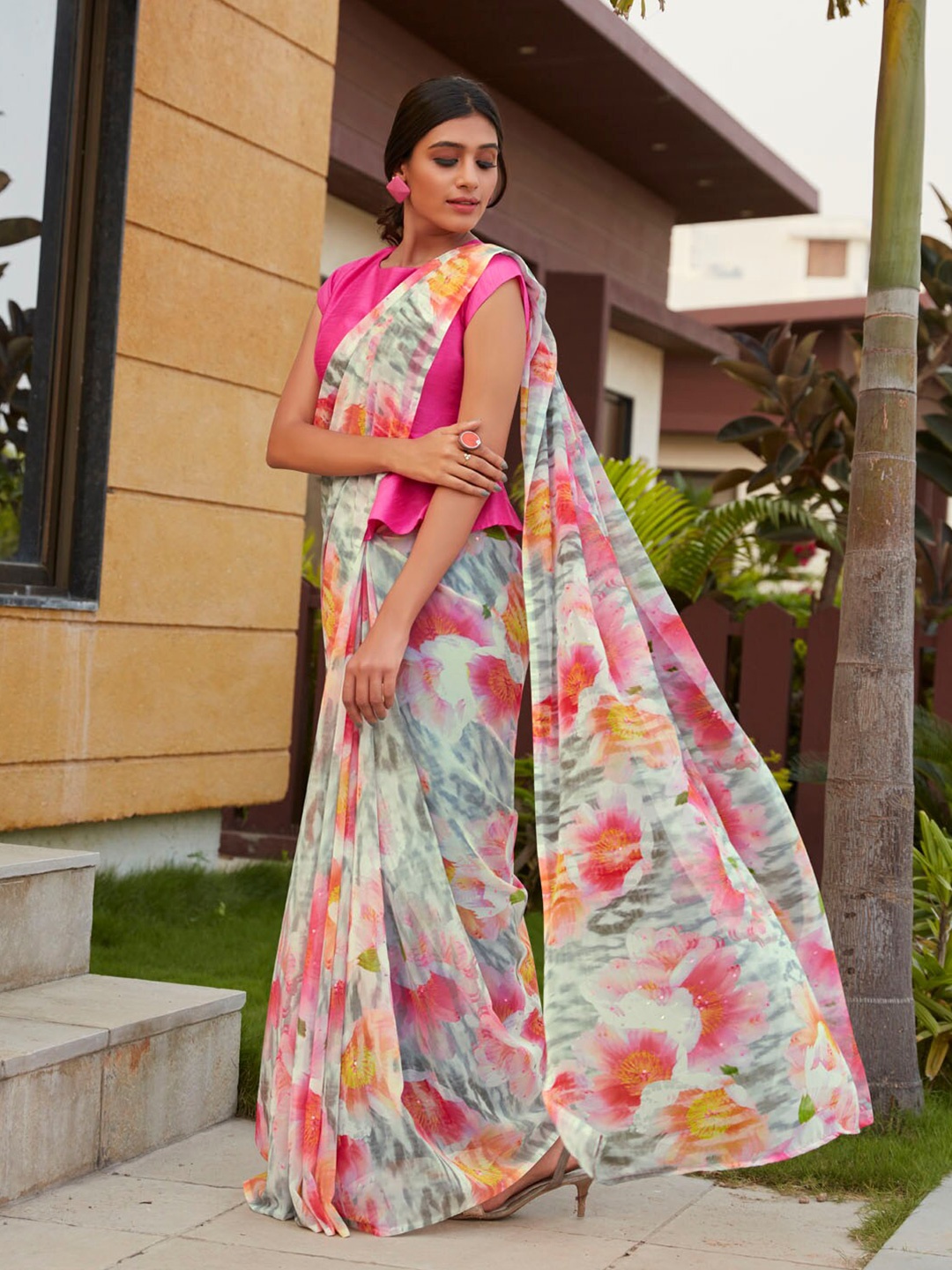 

KALINI Floral Printed Saree, Grey