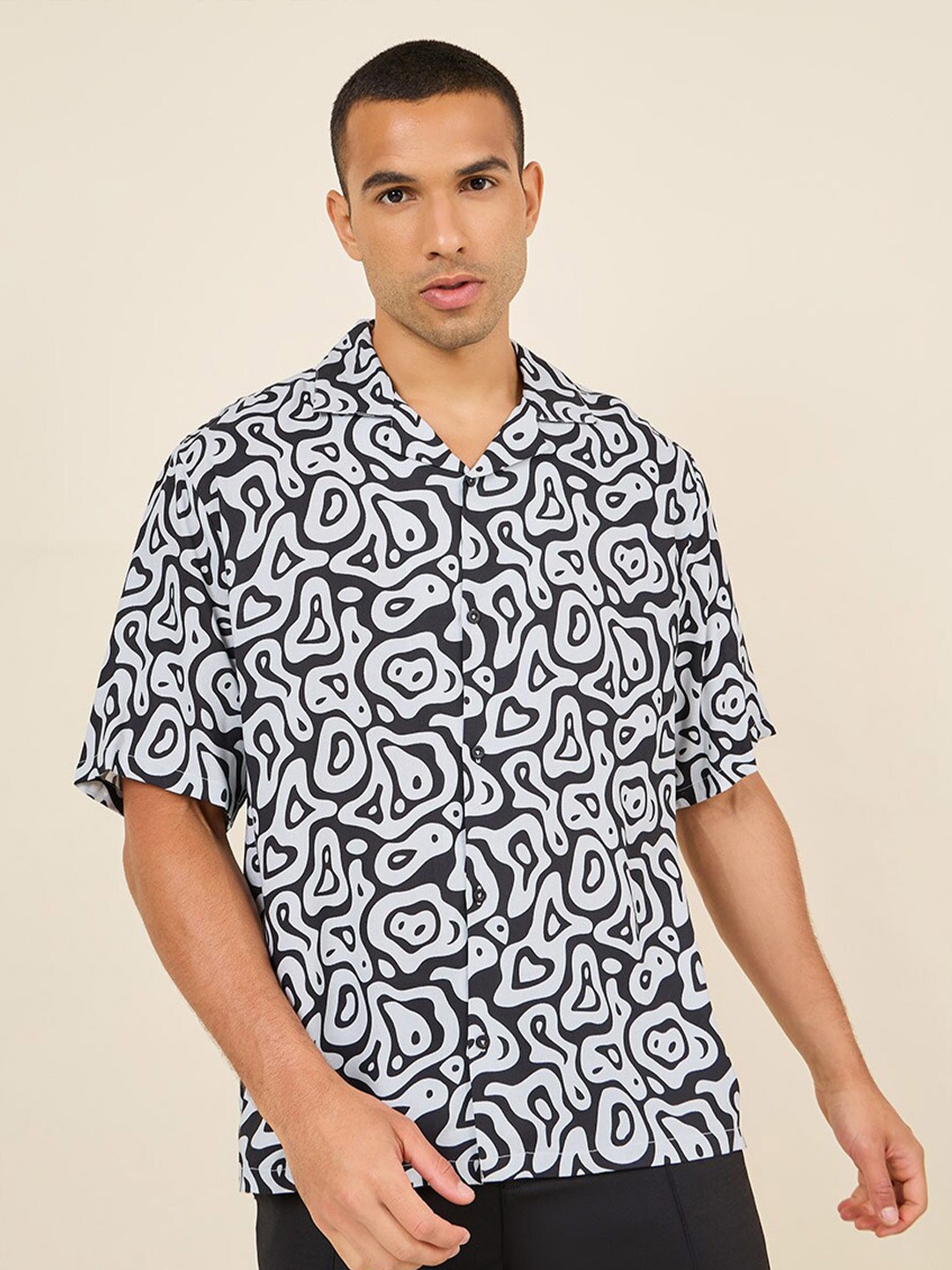 

Styli Resort Collar Relaxed Printed Shirt, Black