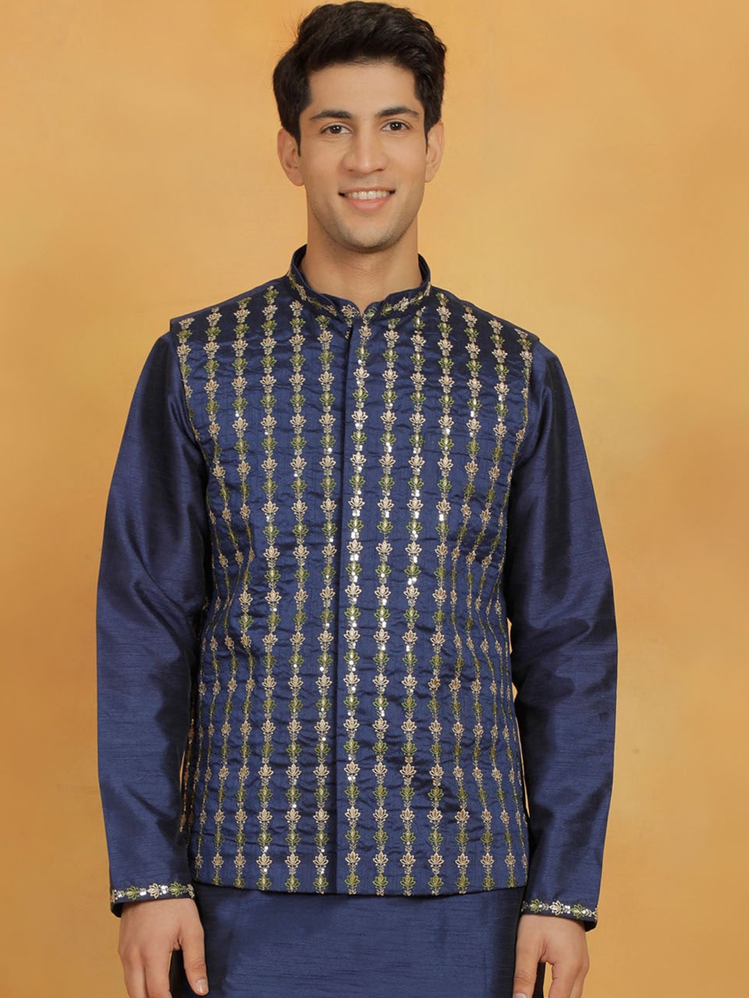 

VASTRAMAY Embroidered Nehru Jacket, Navy blue