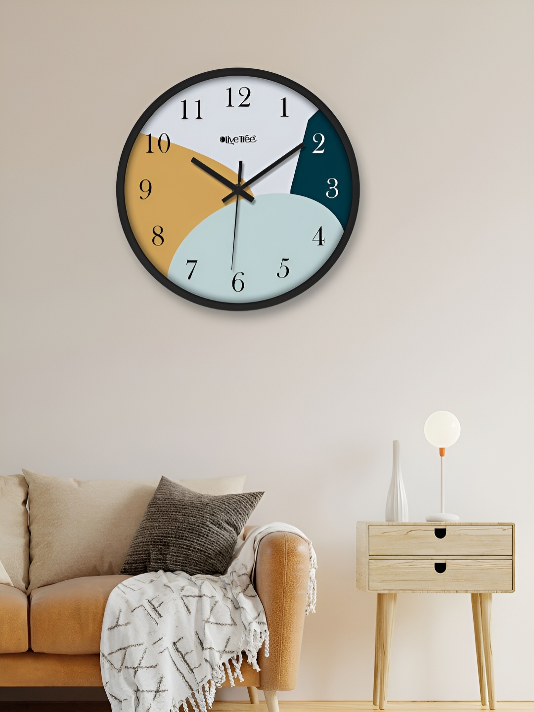 

OLIVE TREE Black & Blue Contemporary Round Wall Clock