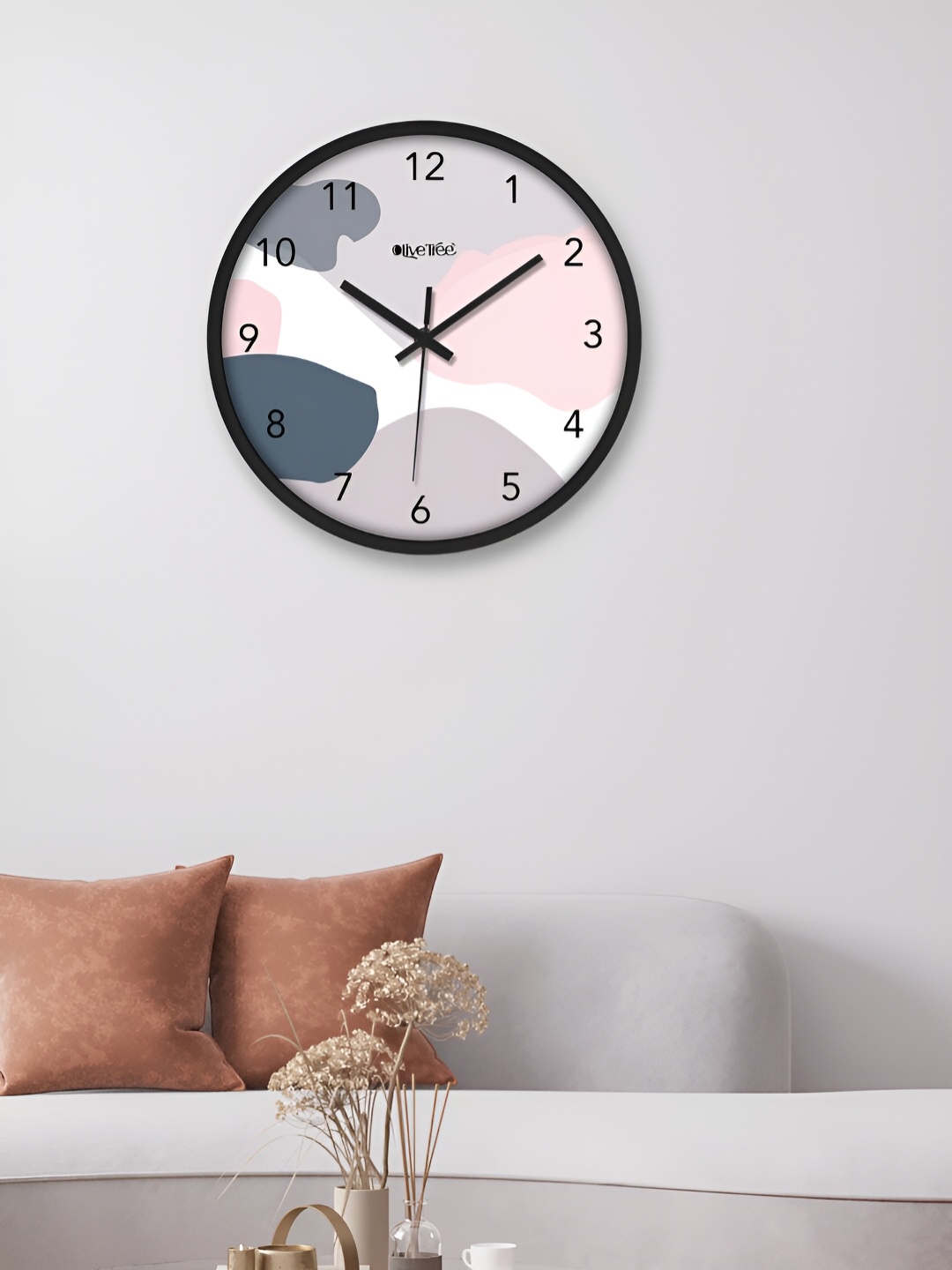 

OLIVE TREE Black & White Textured Contemporary Wall Clock