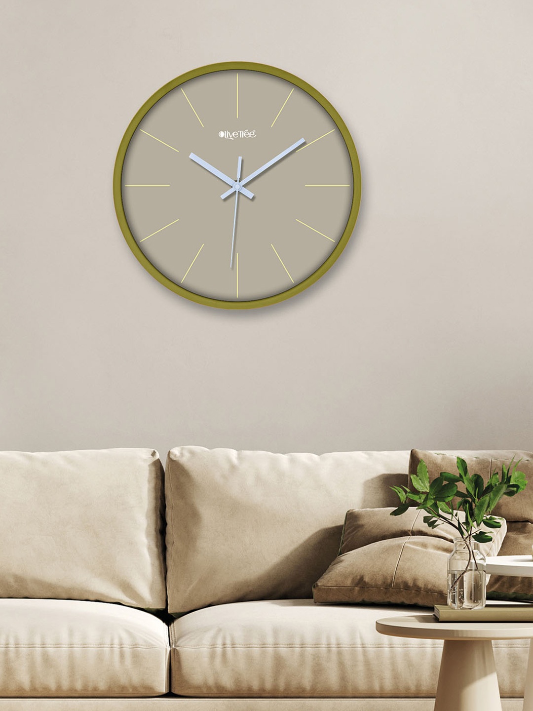 

OLIVE TREE Green & White Round Contemporary Wall Clock