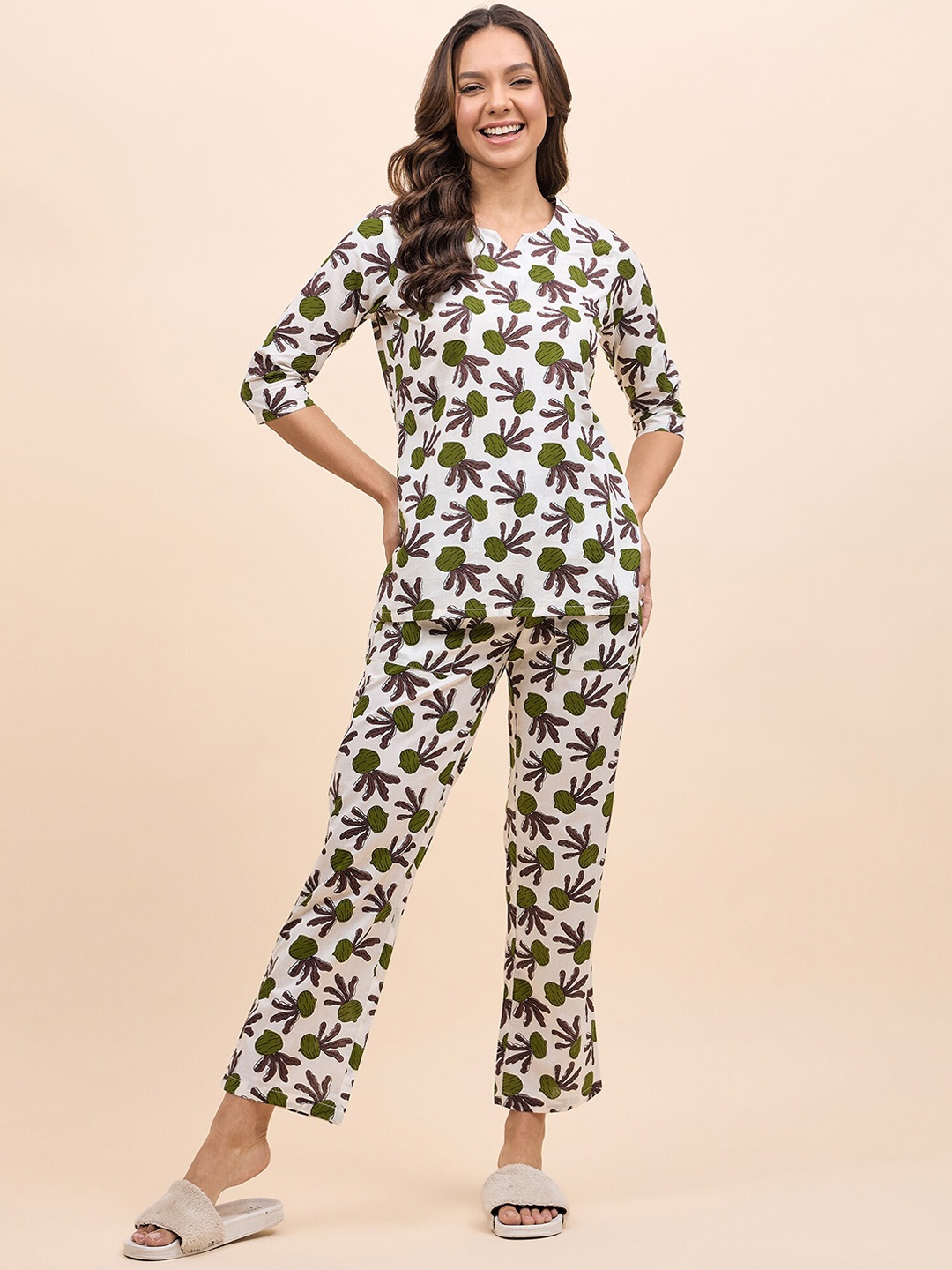 

MABISH by Sonal Jain Conversational Printed Pure Cotton Kurti With Pyjamas, White